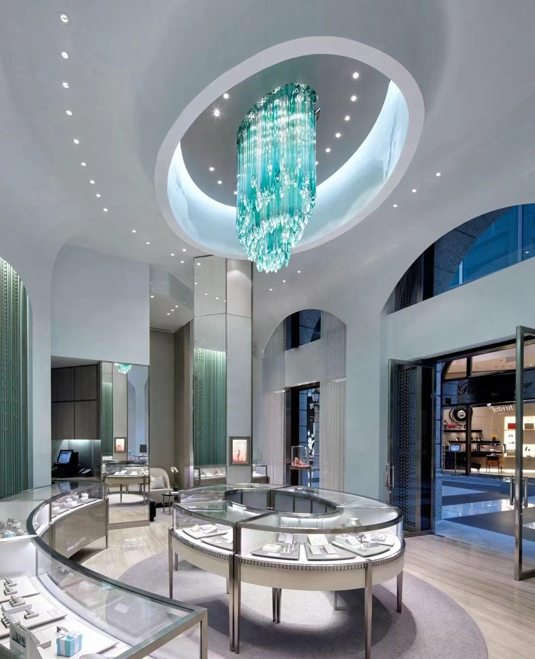 Brilliance Illuminated A Comprehensive Guide to Selecting Non-standard Modern Chandelier LED Lighting for Jewelry Stores