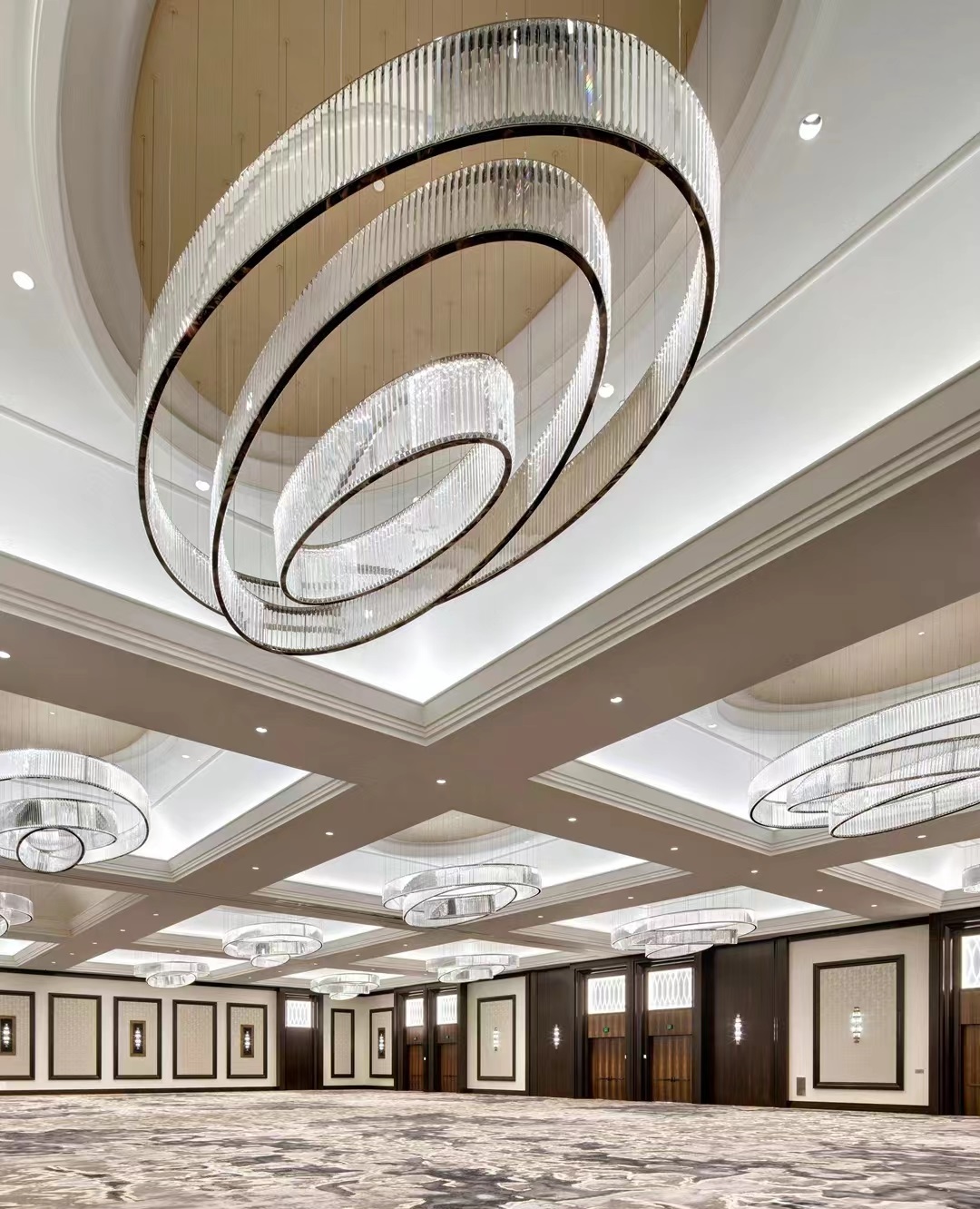 Dutti LED Glass Oval Circle Modern Non-standard Chandelier Ceiling Pendant Lighting OEM Custom for Ballroom