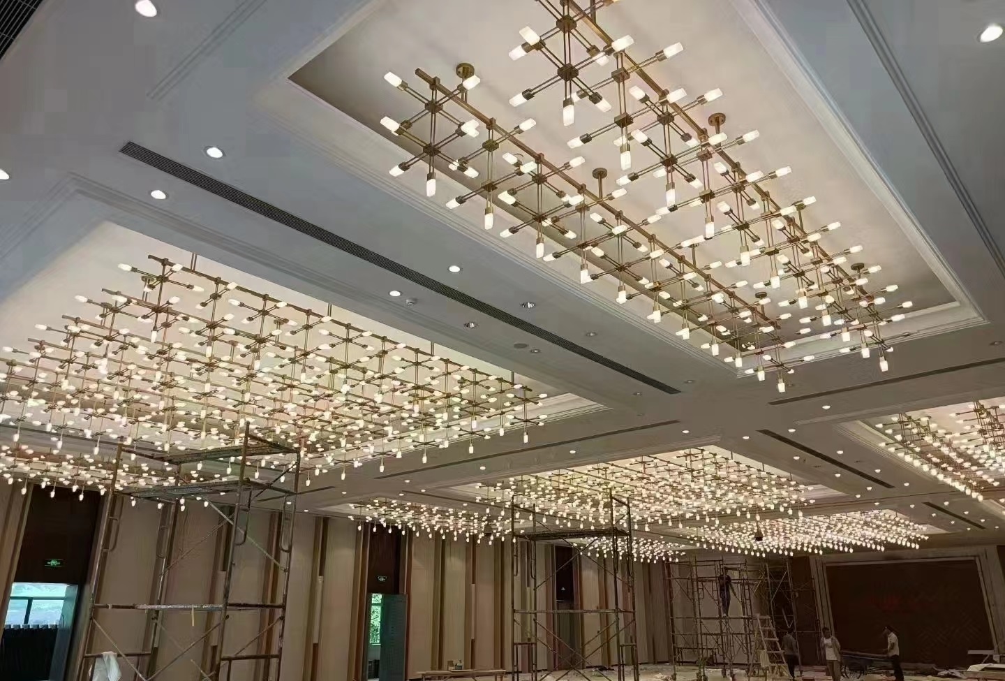 Dutti LED Non-standard Modern Chandelier Linear Brass Ceiling Pendant Lighting OEM custom for Ballroom 